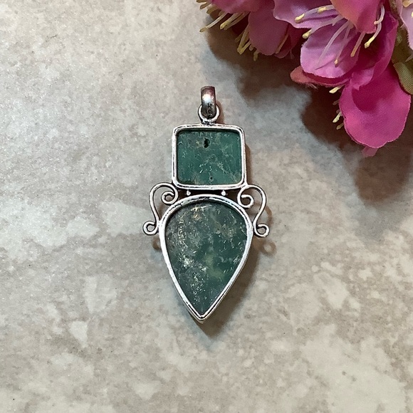 🌺 CHRYSOPRASE NECKLACE GEMSTONE FOREST GREEN CRYSTAL PENDANT CELTIC WITCH VIXEN - Picture 9 of 10